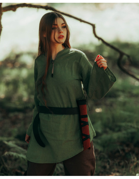Blusa medieval em linho modelo...