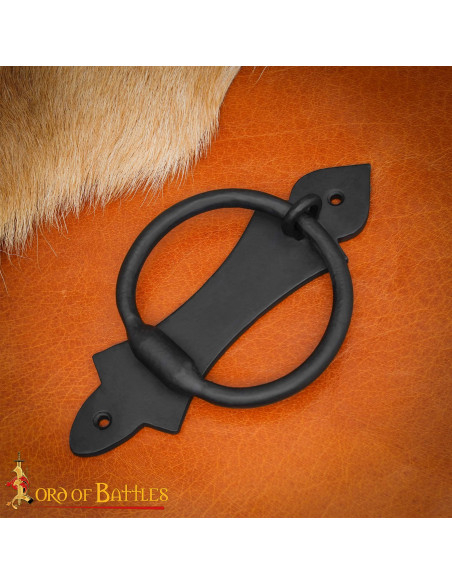 Puxador medieval de porta forjado à mão