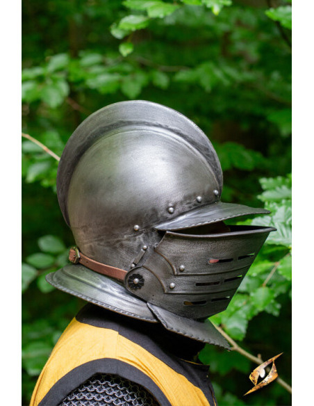 Capacete Borgoñota com viseira em aço...