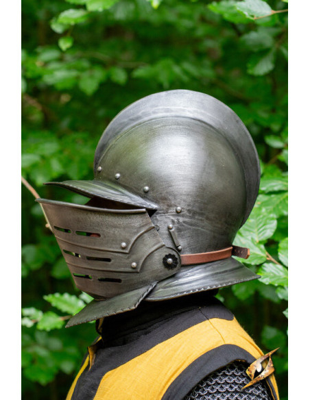 Capacete Borgoñota com viseira em aço...