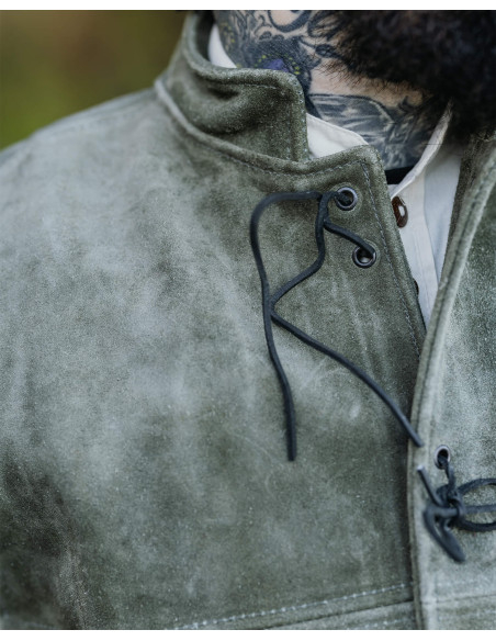 Colete medieval em pele de camurça...