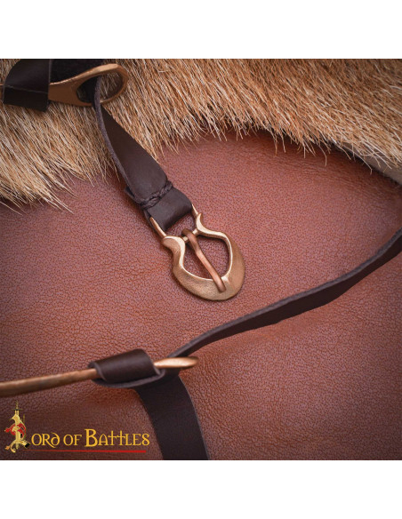 Fivela medieval pequena em bronze...