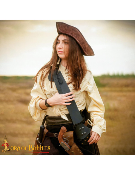 Cinto com tahali medieval em couro... Cinto com tahali medieval em couro...