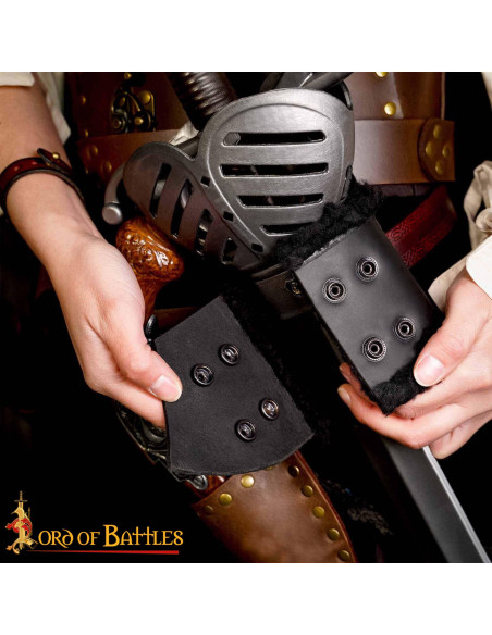 Cinto com tahali medieval em couro... Cinto com tahali medieval em couro...
