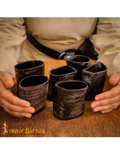 Conjunto de 6 copos medievais de chifre de búfalo polido... 2