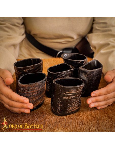 Conjunto de 6 copos medievais de...