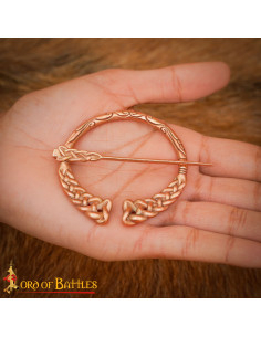 Broche viking em bronze trançado com nós nórdicos