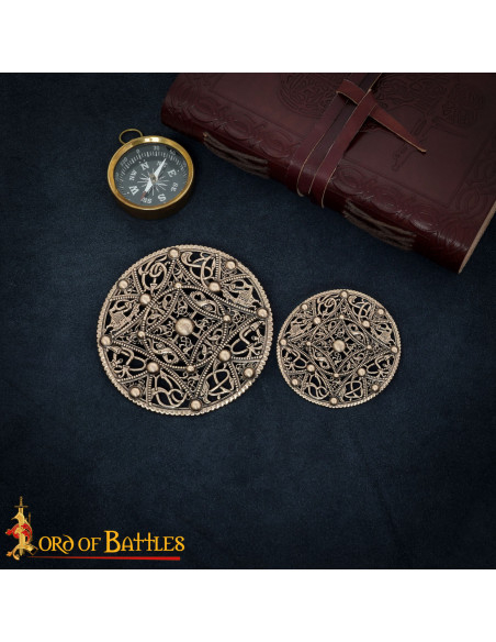 Broche viking em bronze envelhecido...