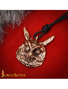 Colar medieval modelo Coruja em bronze envelhecido