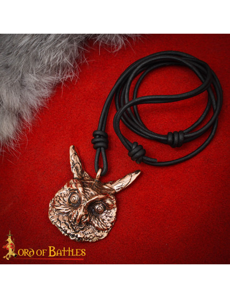 Colar medieval modelo Coruja em...