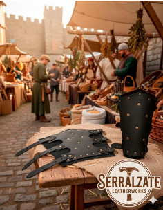 Pulseiras medievais Badulf de três tiras em preto