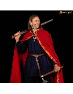 Capa medieval de lã com bordas decoradas, cor vermelha