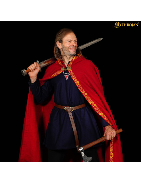 Capa medieval de lã com bordas...