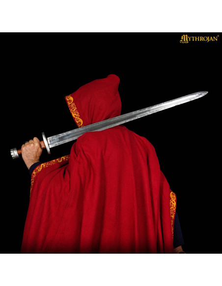 Capa medieval de lã com bordas...