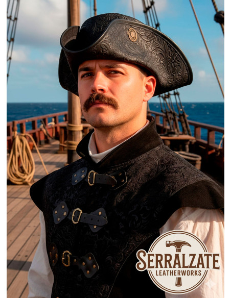 Chapéu Pirata Tricornio de Couro...
