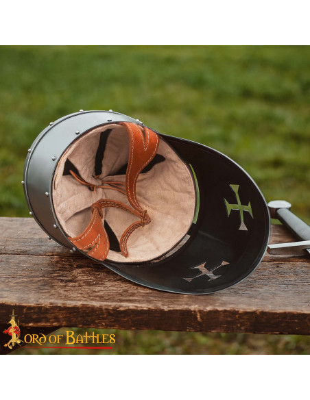 Capacete de cavaleiro templário do...