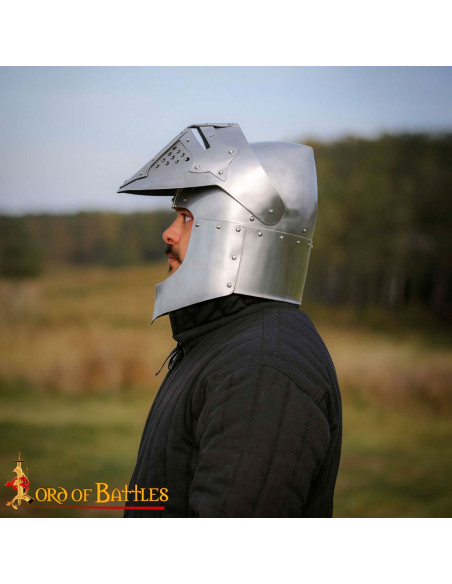 Bacia de cavaleiro do século XIV com...