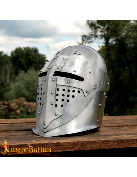 Bacia de cavaleiro do século XIV com...