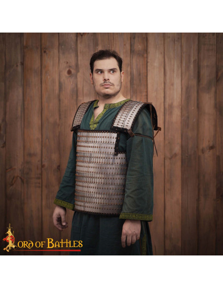 Armadura medieval de placas laminares...
