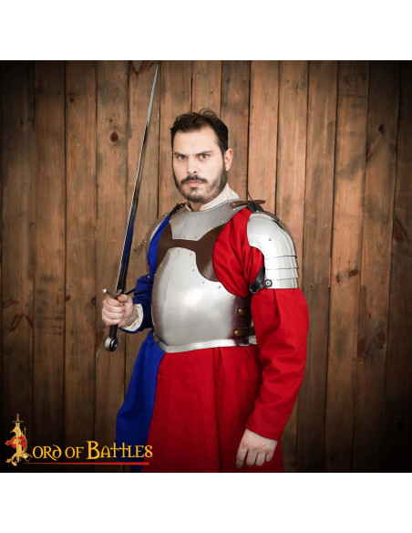 Cota de malha medieval em aço e couro