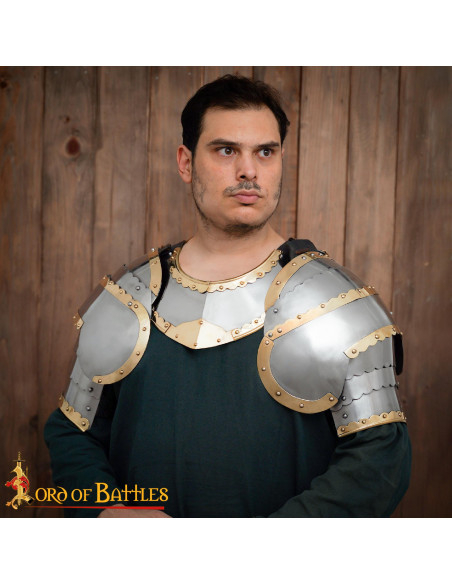 Hombreras medievais de aço com...