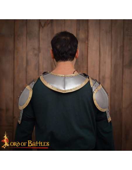 Hombreras medievais de aço com...
