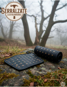 Braceletes medievais reforçados Evan em preto 2