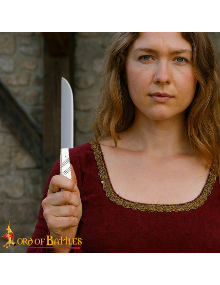 Faca medieval de cozinha com cabo em...