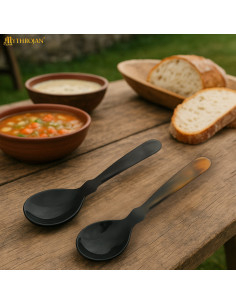 Conjunto de 2 colheres medievais em chifre de boi