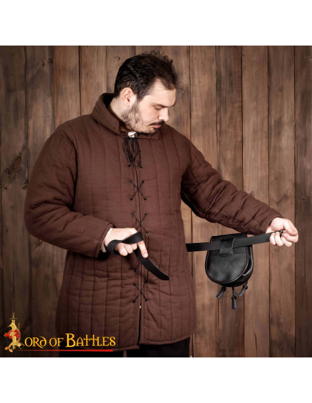 Bolsa medieval em couro com franjas...