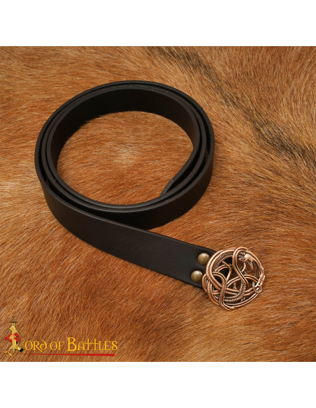 Cinturão medieval de couro com fivela...
