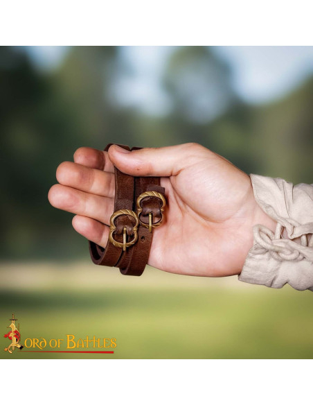 Jarreteras medievais em couro marrom...