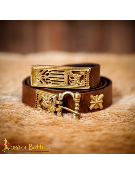 Cinturão medieval de couro marrom com...