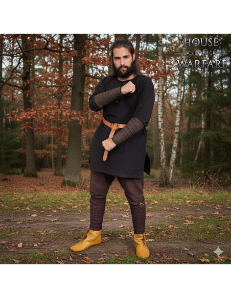 Winingas medievais em algodão marrom,...