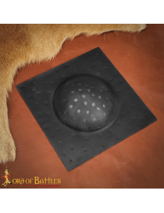 Umbo quadrado em aço escurecido para escudo romano