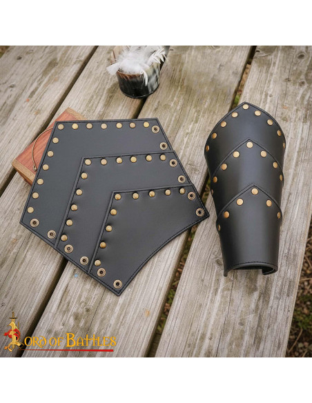 Braçadeiras medievais em couro preto,...