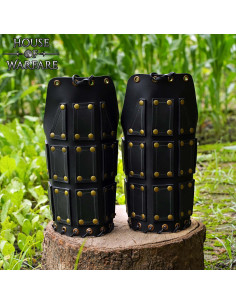 Ombreras medievais em couro preto modelo Bohemond