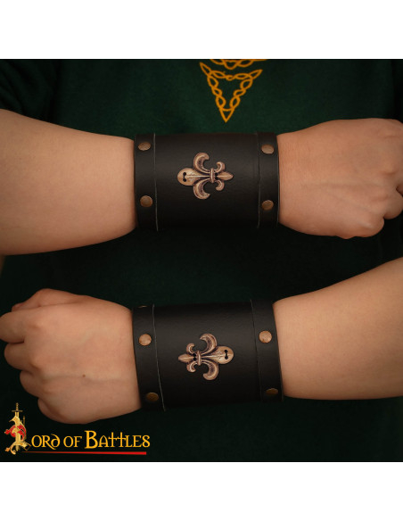 Adorno medieval design Flor de Lis em...