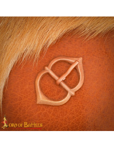 Fivela medieval para cinto em bronze polido