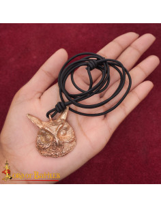 Colar medieval modelo Coruja em bronze polido 2