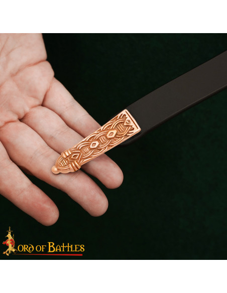 Ponta para cinto vikinga com design...