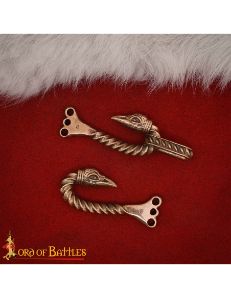 Fecho de capa celta modelo corvos em...