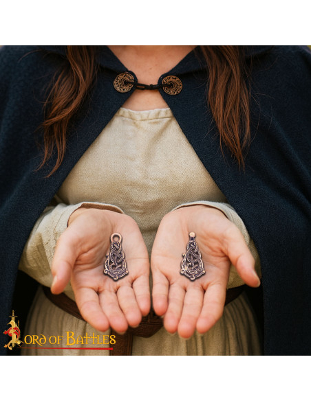 Fecho de capa vikinga em bronze...
