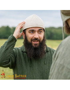 Gorro medieval acolchoado em algodão branco natural 2