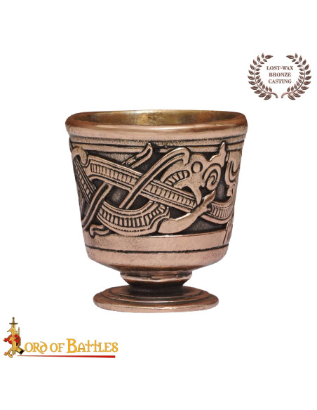 Copa pequena medieval século xii em...