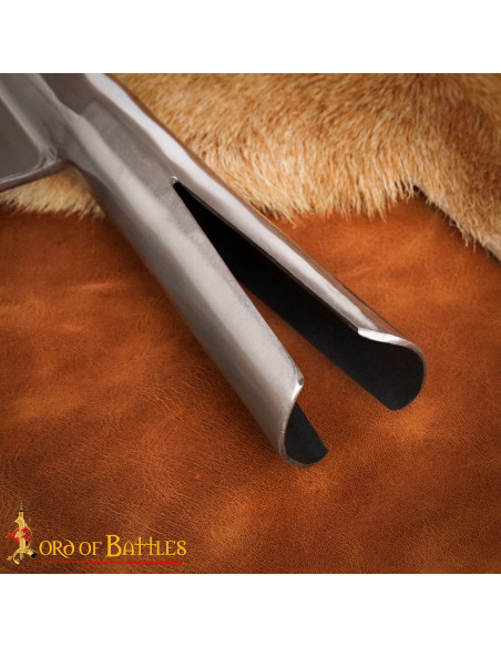 Ponta de lança medieval cônica feita...