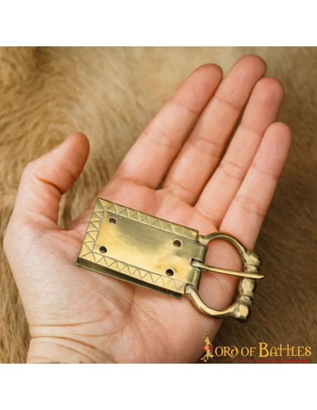 Fivela e acabamento medieval para...