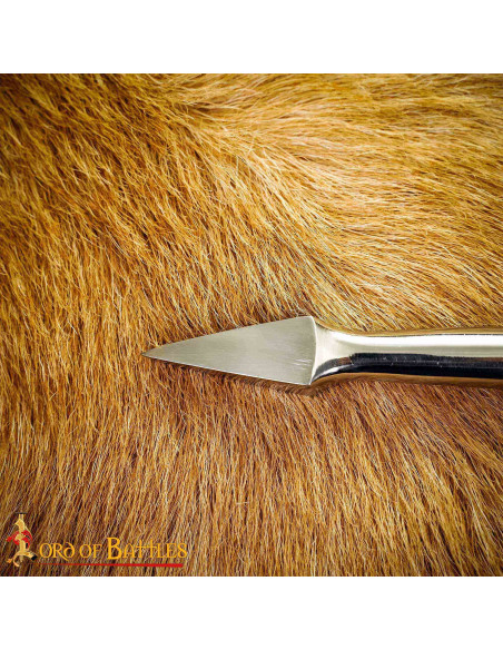 Cabeça de lança medieval triangular...