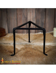 Tripé medieval para fogo em ferro forjado (23,4x22,8 cm.)