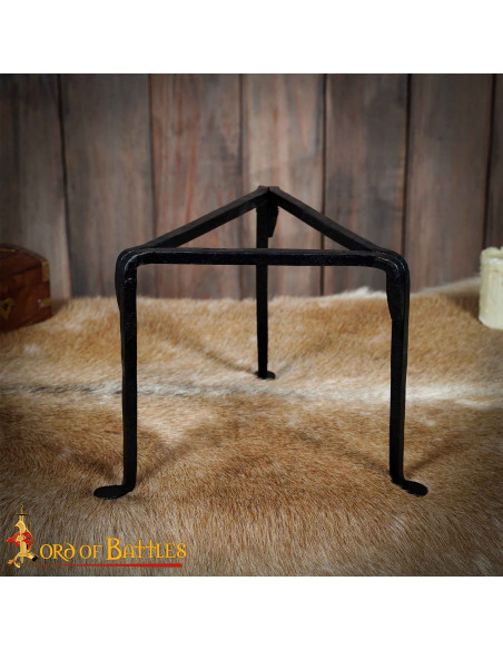 Tripé medieval para fogo em ferro...